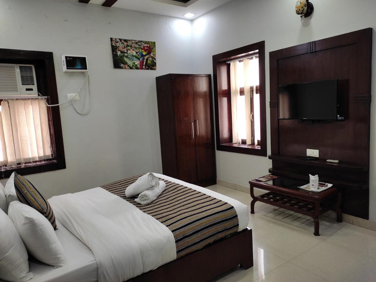 Hotel Krishna Ji หริทวาร ภายนอก รูปภาพ
