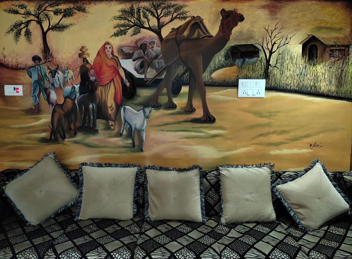 Hotel Krishna Ji หริทวาร ภายนอก รูปภาพ