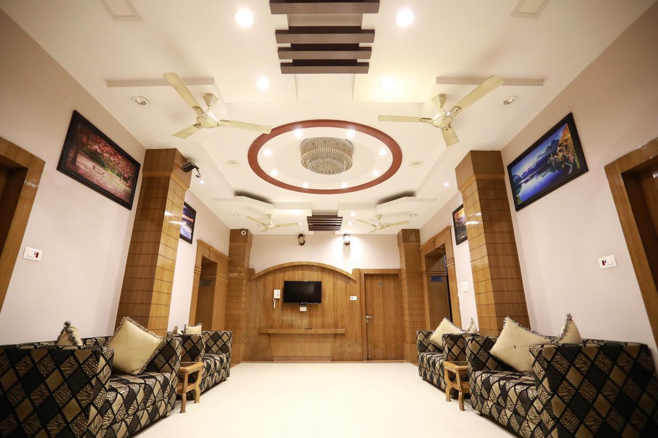 Hotel Krishna Ji หริทวาร ภายนอก รูปภาพ