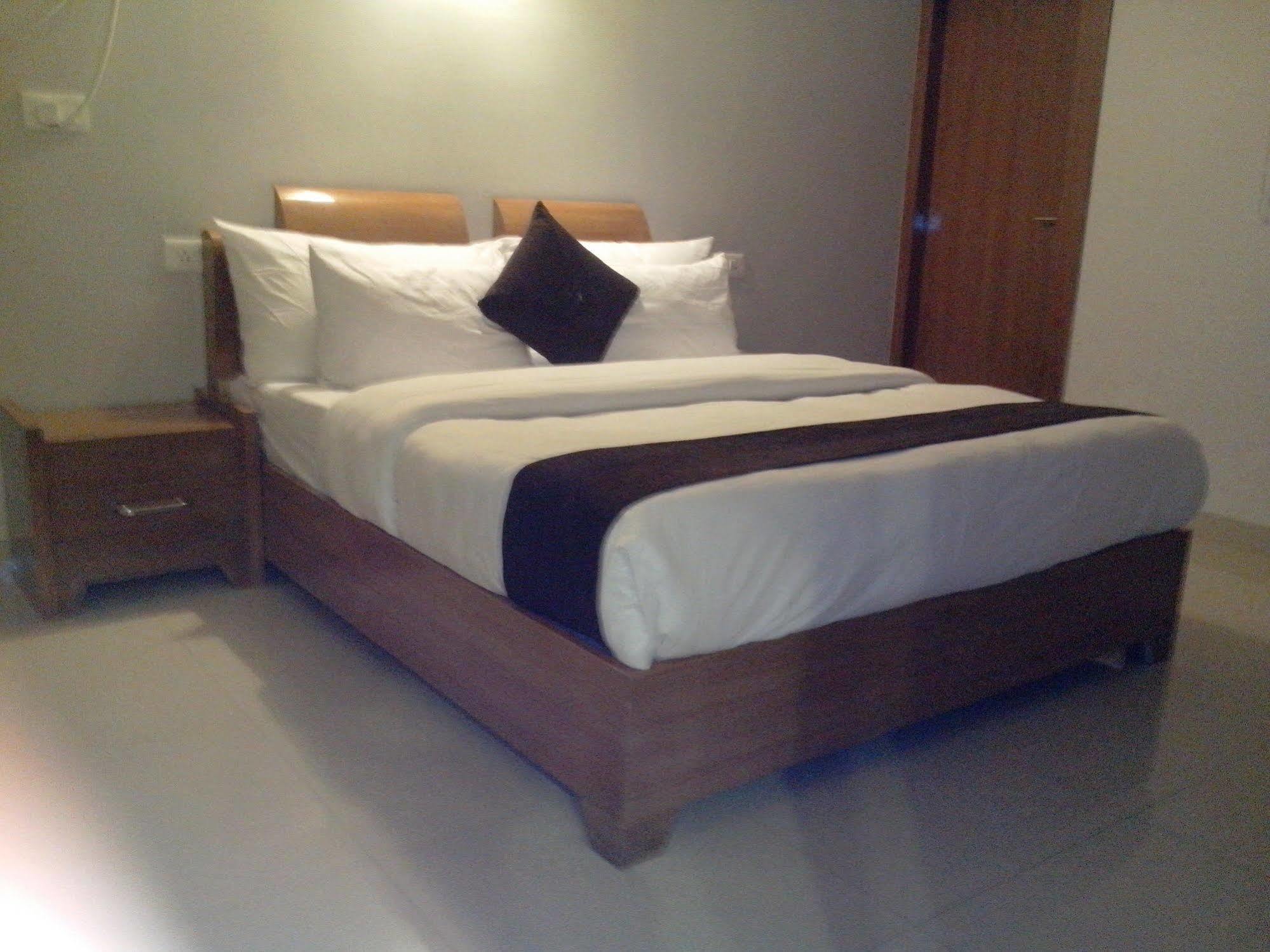 Hotel Krishna Ji หริทวาร ภายนอก รูปภาพ